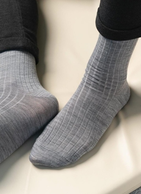 Pánské ponožky s merino vlny bezotlaké STEVEN melanž světlý šedá