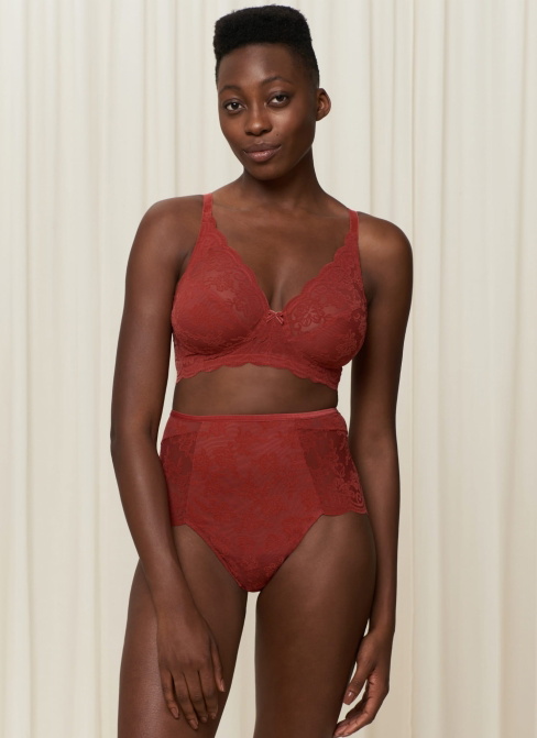 Sutien TRIUMPH AMOURETTE 300 ROCOCO N MANNISH RED