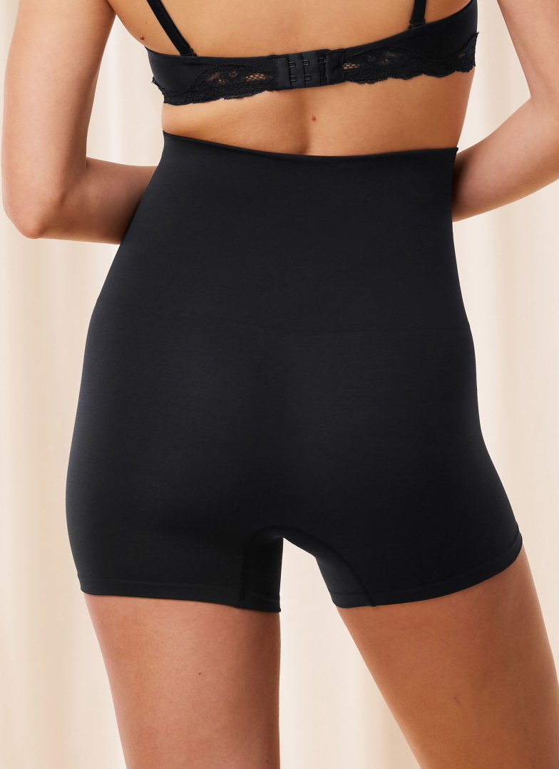 Női bugyi TRIUMPH SOFT SCULPT BANDEAU SHORT BLACK