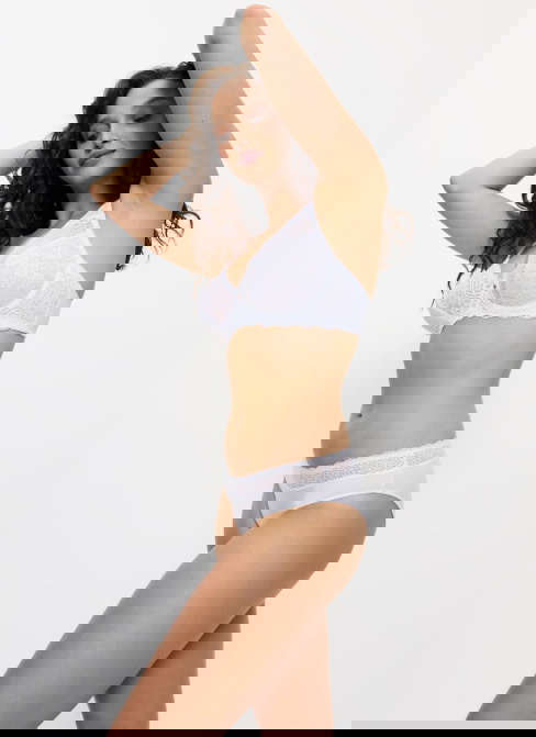 Majtki damskie Triumph Feel of Modal Tai White